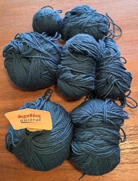 Katia Austral met merino wol - petrol kleur, Ophalen of Verzenden, Zo goed als nieuw, Breien of Haken, Wol of Garen
