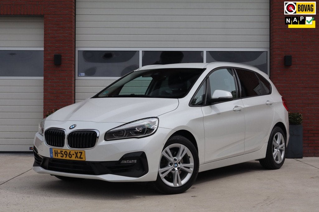 BMW 2-serie Active Tourer 218i Executive Edition - Lederen b, Auto's, BMW, Gebruikt, Wit, Bedrijf, 3 cilinders