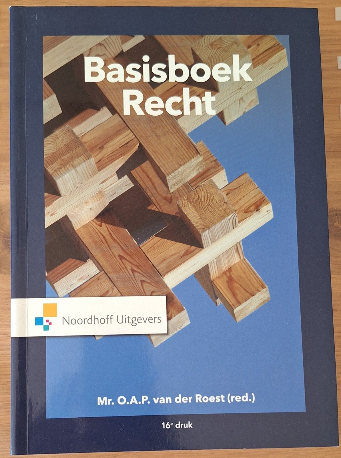 Basisboek Recht - 16e druk - Mr. O.A.P. van der Roest, Boeken, Gelezen, Mr. O.A.P. van der Roest (red.), Gamma, HBO