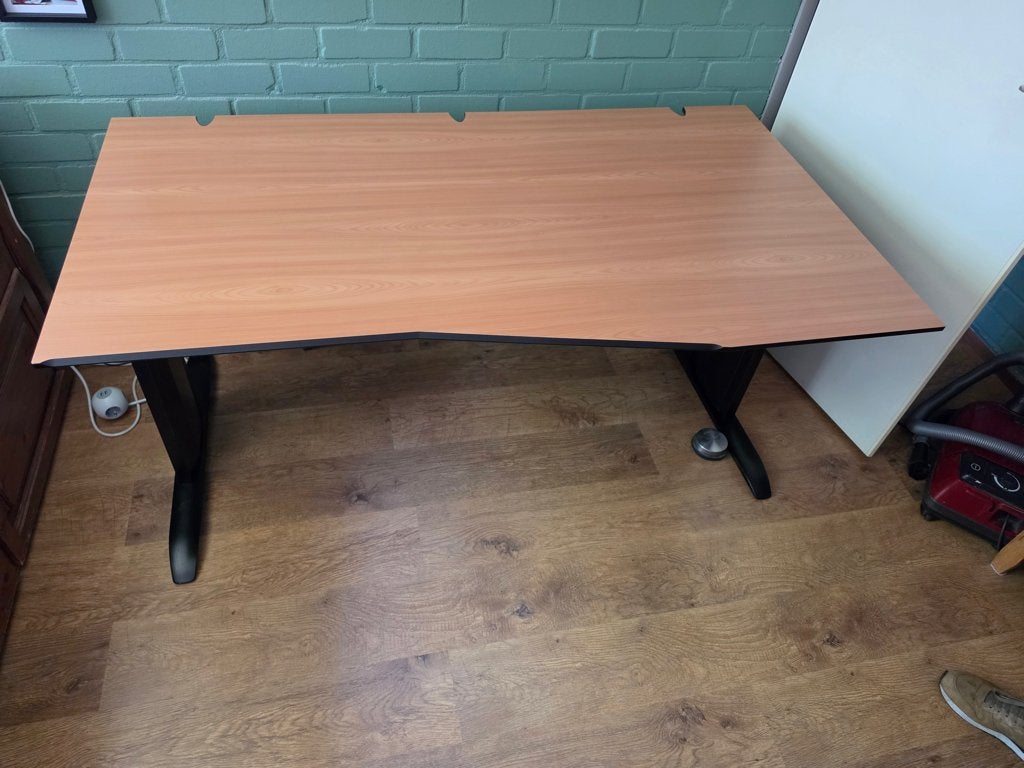 Lichteiken gekleurd bureau/buro met metalen onderstel, Ophalen, 160 cm, Zo goed als nieuw, Overige merken