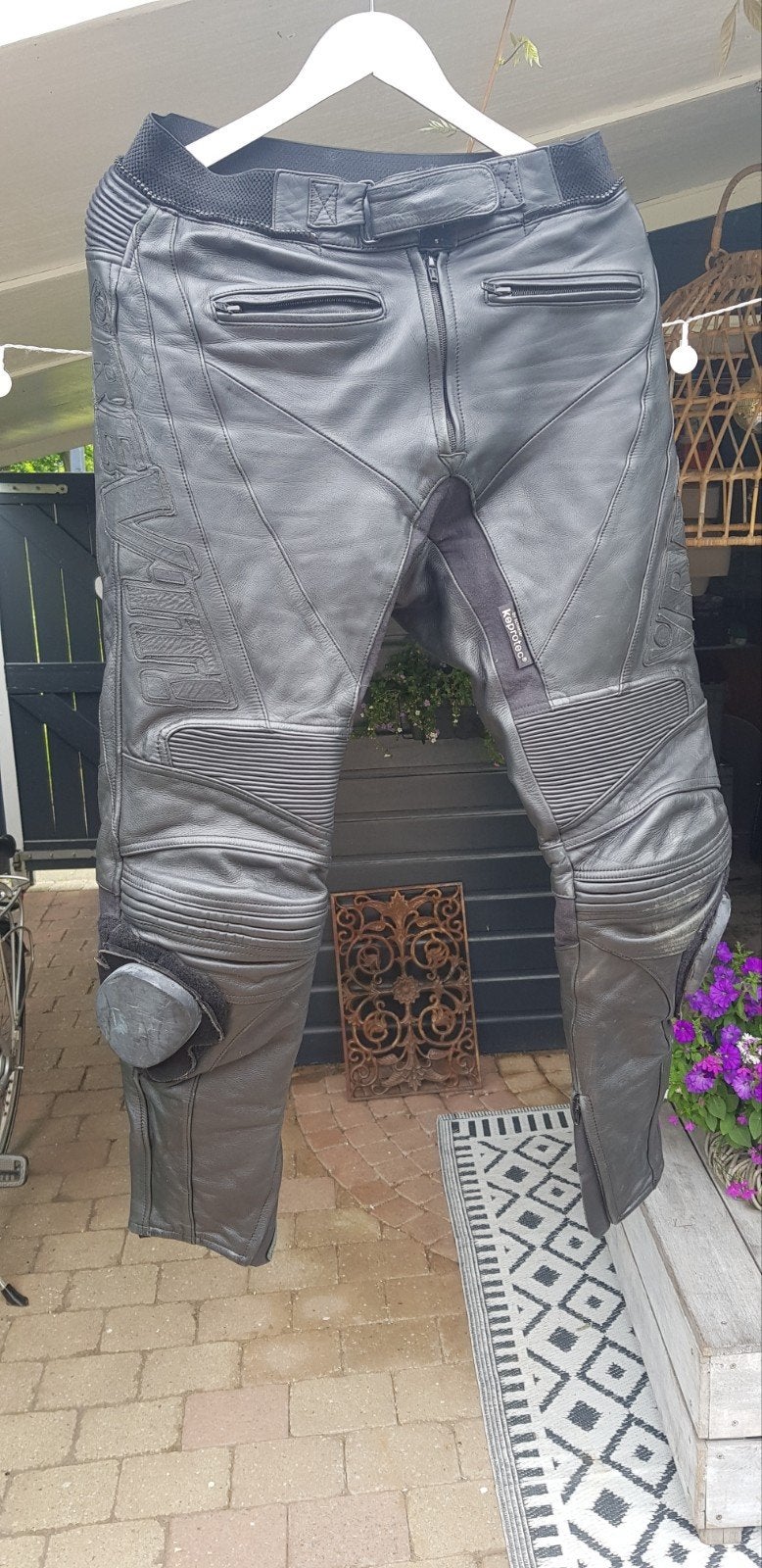 Revit leren motorbroek, maat 50, Broek | leer, Heren, Tweedehands, Ophalen