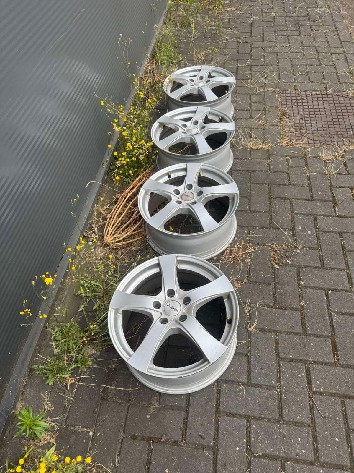 Set van 4 Dezent 17 inch velgen, Auto-onderdelen, Banden en Velgen, Ophalen, Gebruikt, Velg(en), 17 inch