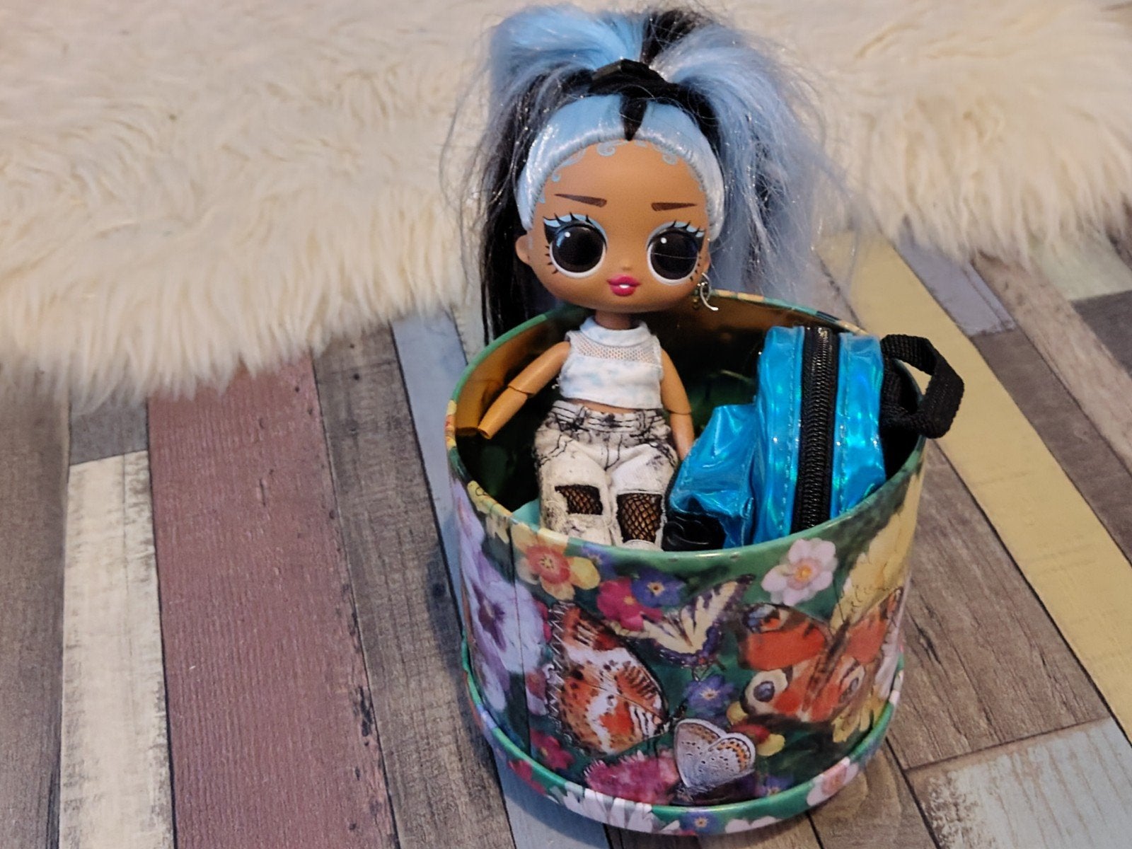 Lol pop blauw middelmatig, Kinderen en Baby's, Speelgoed | Poppen, Ophalen of Verzenden, Gebruikt, Overige typen