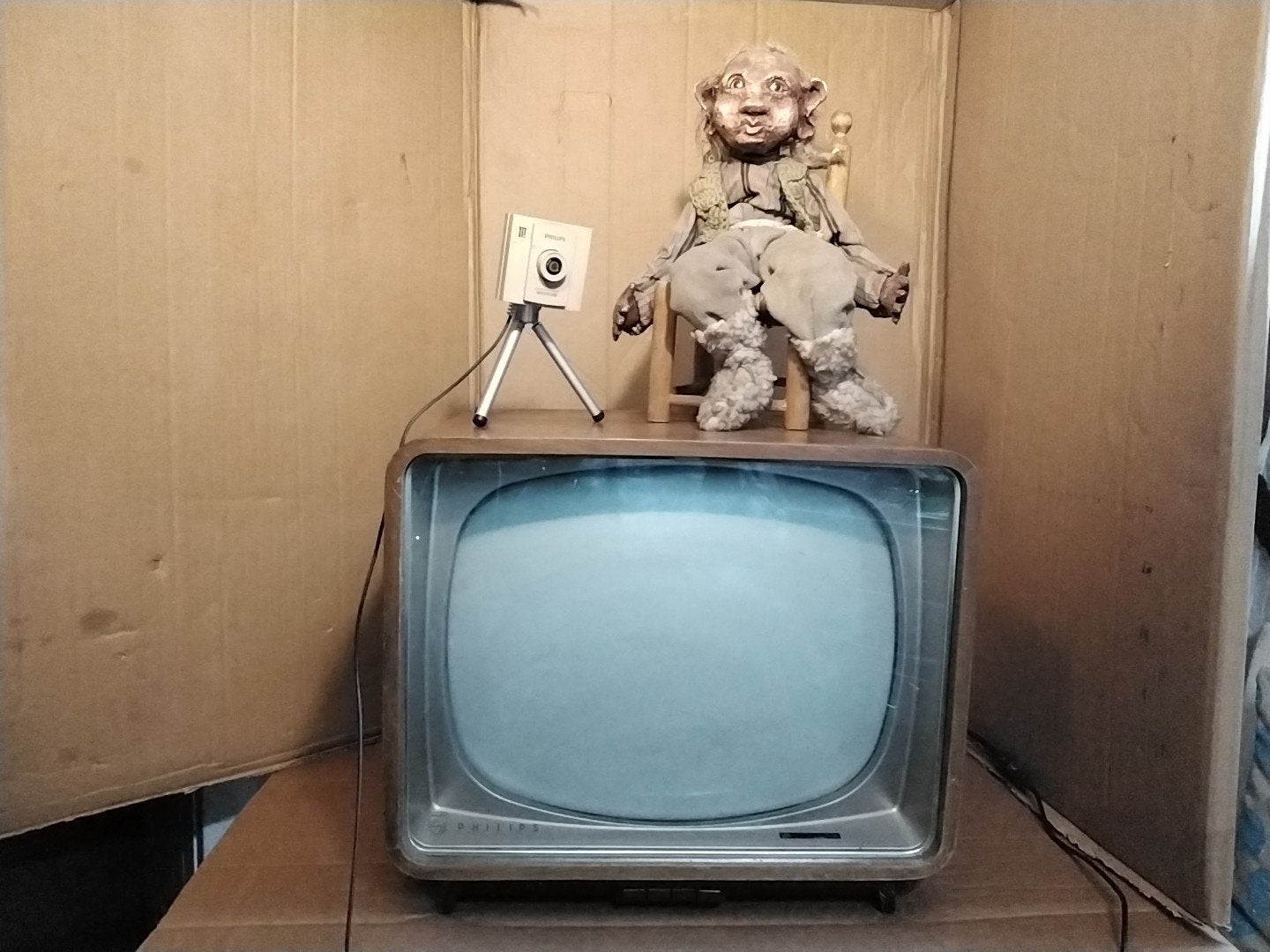 oude tv  jaren 60 met beeld en geluid bieden, Ophalen, Gebruikt, Philips