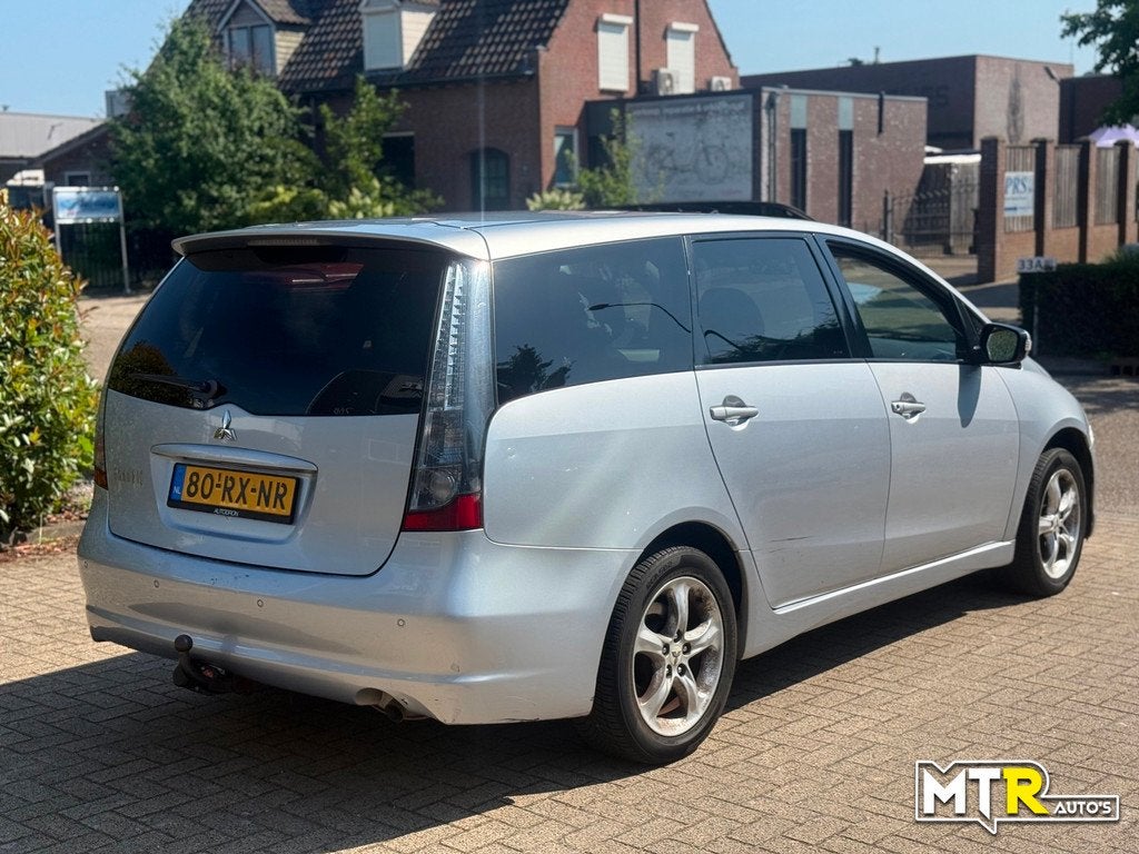 Mitsubishi Grandis 2.4-16V Intense Paris Pack 6p. NAP|APK, Auto's, Automatische klimaatregeling, Zwart, Bedrijf, 6 stoelen