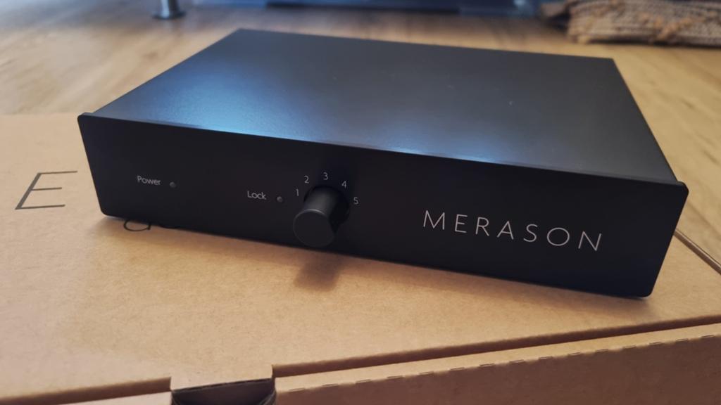 Merason Frerot + Pow1 Lineaire voeding, Audio, Tv en Foto, Converters, Ophalen of Verzenden, Zo goed als nieuw