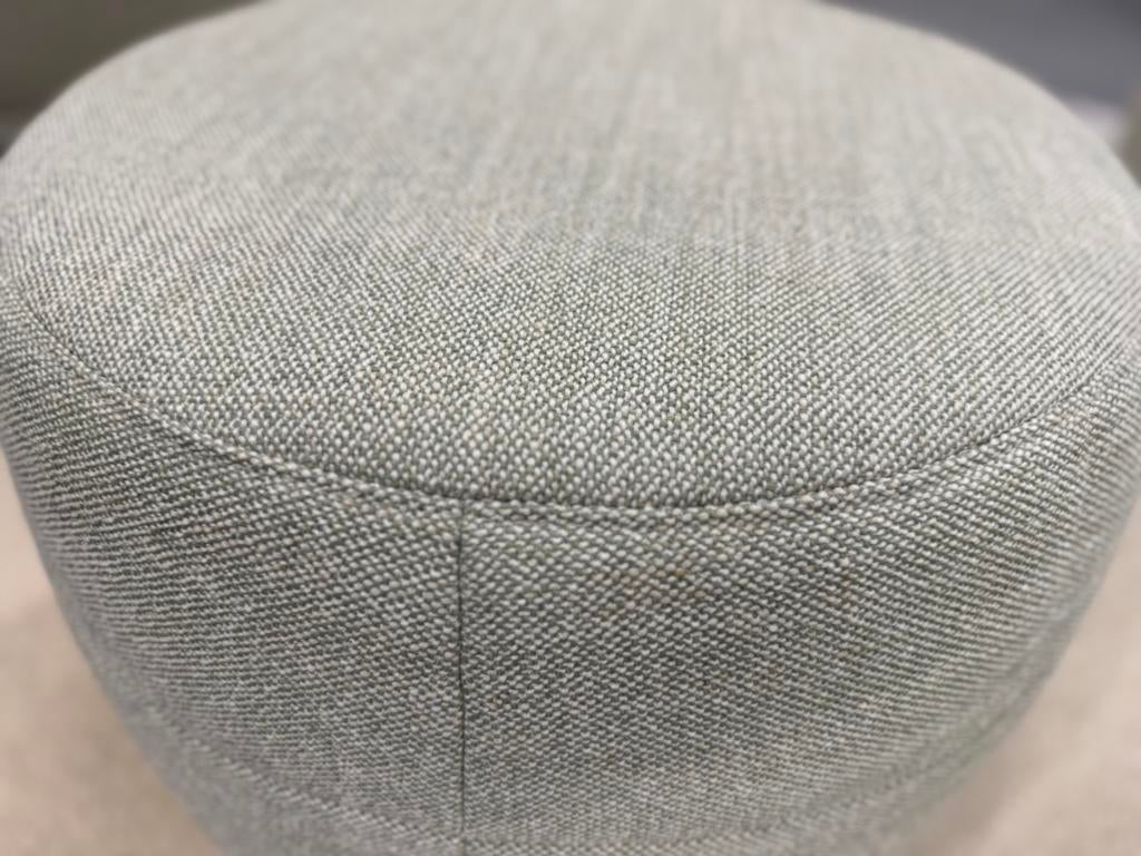 Nieuw Design on Stock Barrell 55 Milton Spirit stof poef, Huis en Inrichting, Banken | Voetenbanken en Poefen, 125 cm of meer