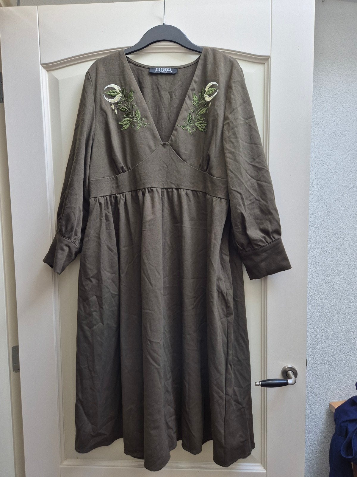Disturbia Jurk Maat 48/18/xxl in legergroen, met 1 zak, Maat 46/48 (XL) of groter, Nieuw, Ophalen of Verzenden, Disturbia