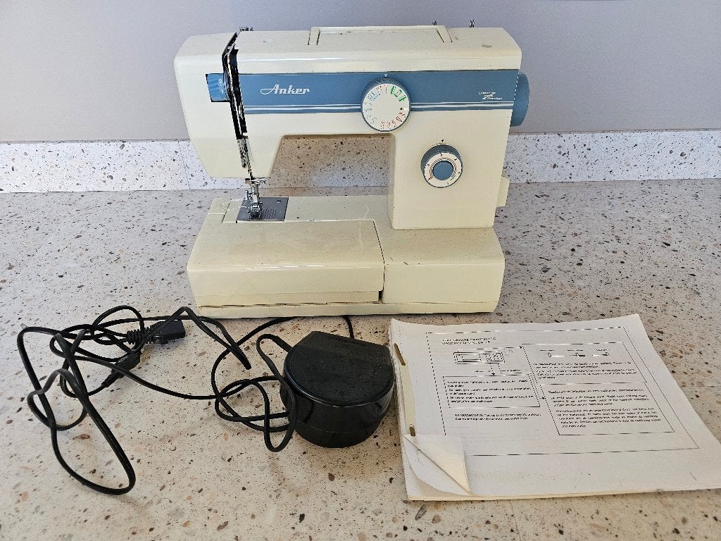 Anker Super 7 Stretch naaimachine model 370 + accessoires, Ophalen, Gebruikt, Naaimachine, Overige merken