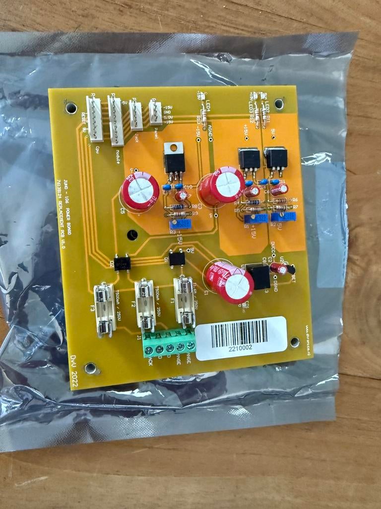 Nieuw Roland Juno 106 power board, Ophalen of Verzenden, Zo goed als nieuw