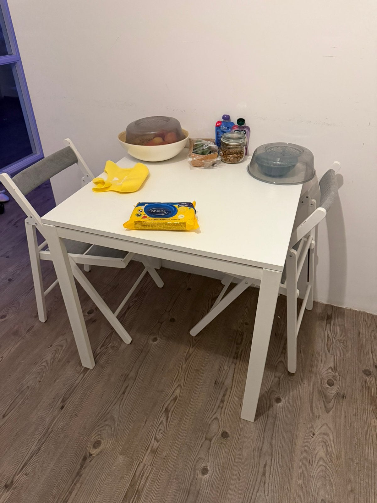 IKEA Tafel + 2 Chairs, Ophalen, Zo goed als nieuw, Rechthoekig, 50 tot 100 cm