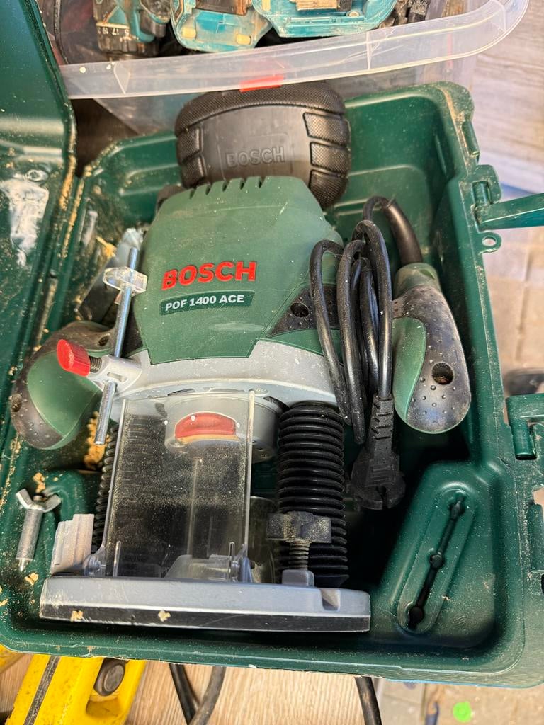 Bosch POF 1400 ACE bovenfrees, Doe-het-zelf en Verbouw, Gereedschap | Freesmachines, Ophalen, Gebruikt, C, Bovenfrees