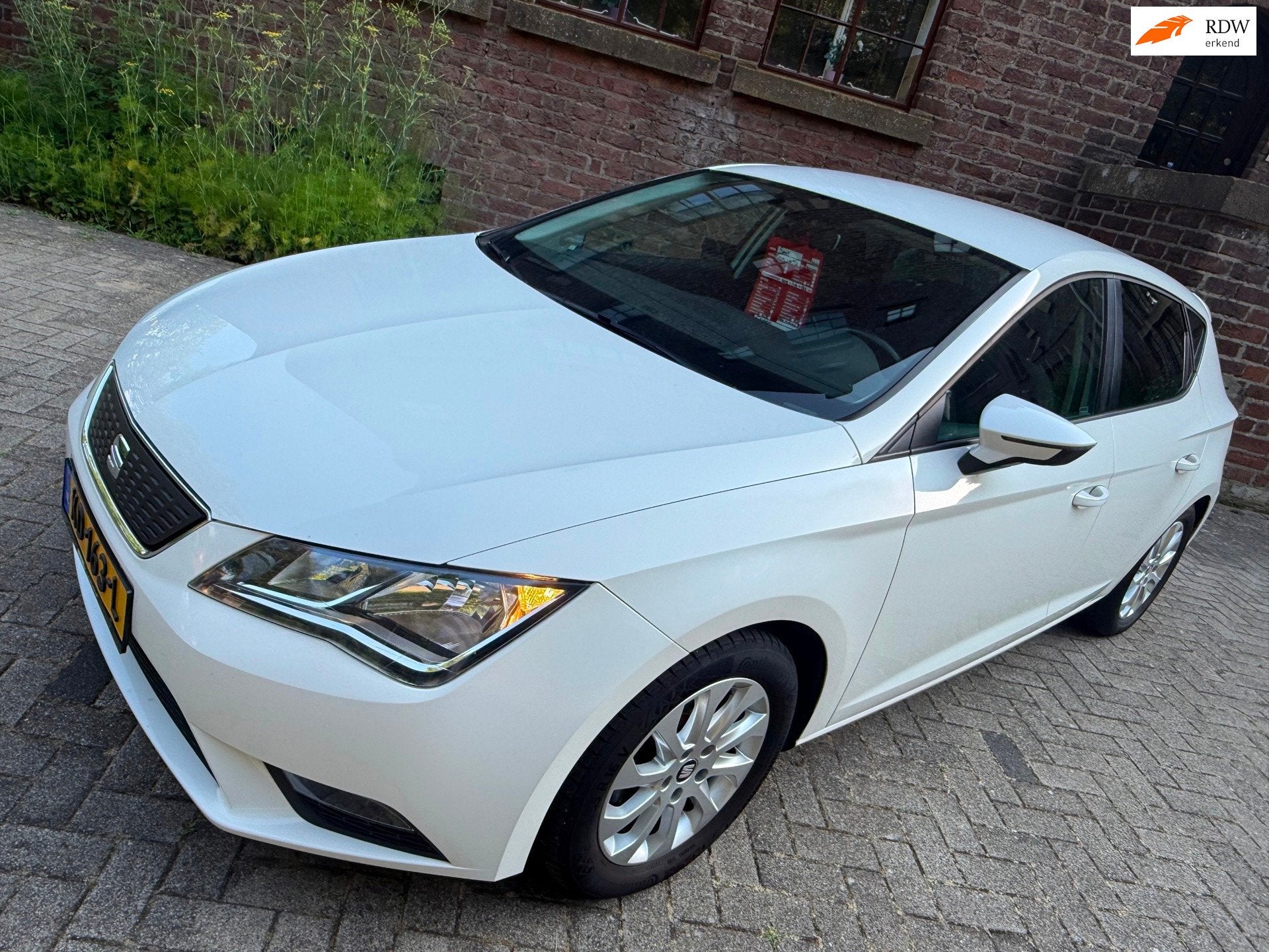 Seat Leon 1.0 EcoTSI Style Connect Top Conditie, Auto's, Voorwielaandrijving, Stof, Gebruikt, Euro 6