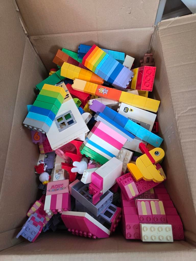 Grote Duplo Partij met o.a. Hello Kitty Treinset en Huisje, Gebruikt, Overige thema's, Ophalen of Verzenden, Inclusief minifiguren
