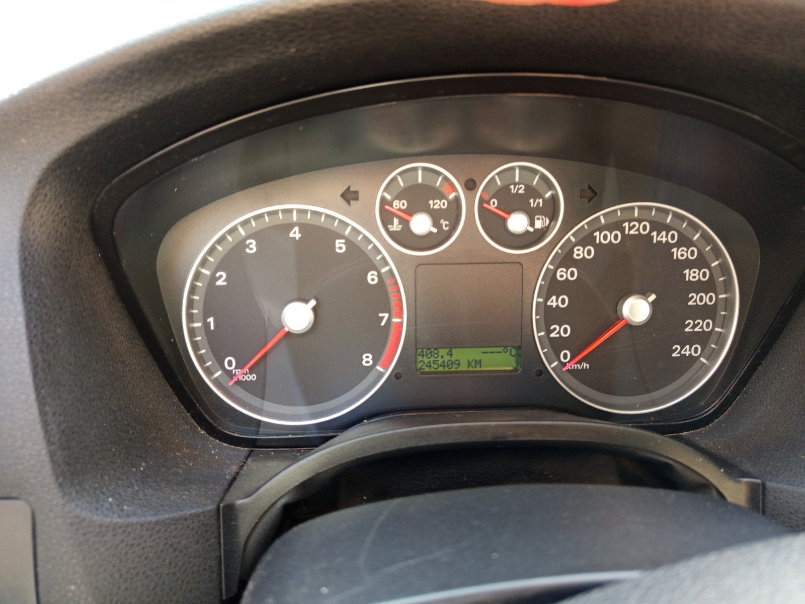 Foto 22 van Ford Focus 1.6 74KW Wagon 2005 Zwart