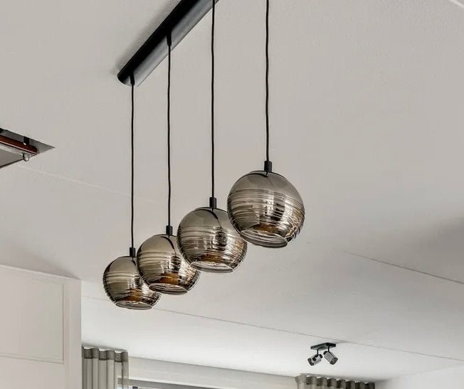Moderne hanglamp met 4 smoked glazen bollen, Ophalen, Zo goed als nieuw, Glas, E27 (groot)