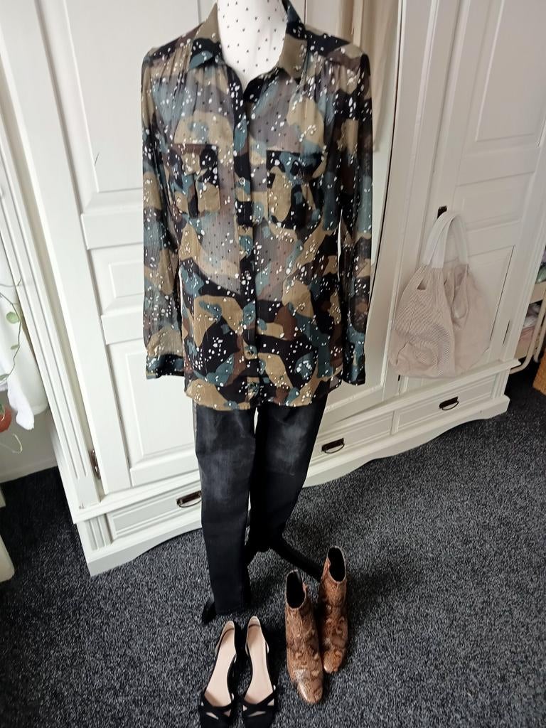 Guess " Blouse maat M ", Maat 38/40 (M), Ophalen of Verzenden, Zo goed als nieuw, Overige kleuren