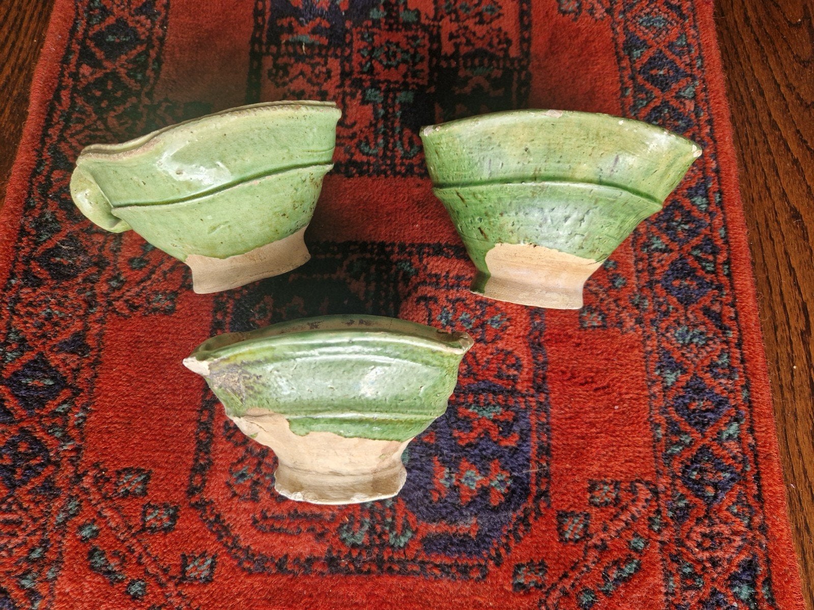 3 antieke groene geglazuurde aardewerken vuurtesten, kommen, Antiek en Kunst, Antiek | Keramiek en Aardewerk, Ophalen