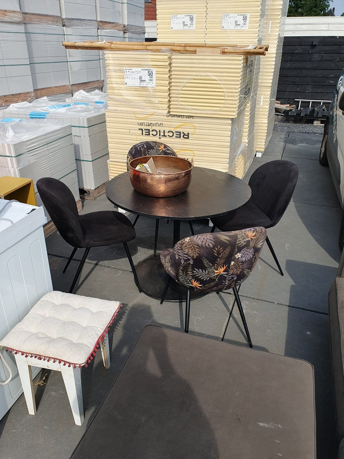 Bank poef eettafel en eetkamerstoelen wasmachine, Ophalen, Zo goed als nieuw, Bank