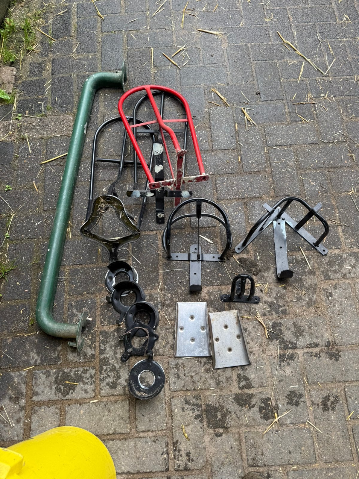 Zadelsteunen, tuigophangset, hoofdstel steunen etc, Ophalen, Gebruikt
