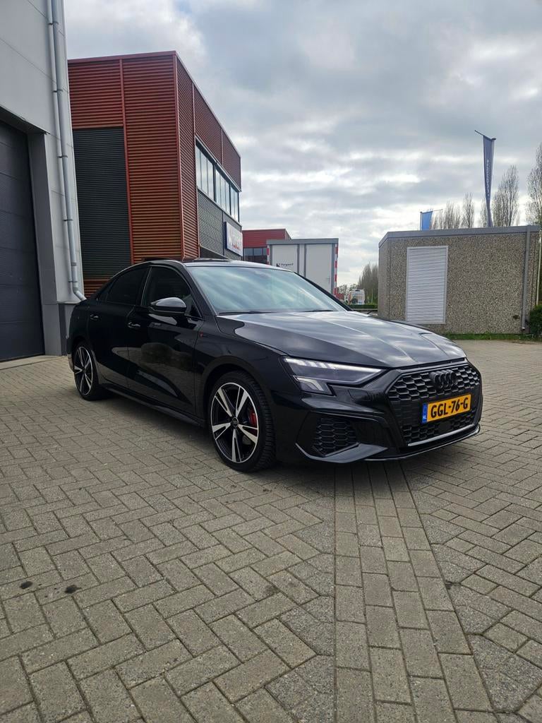 Audi A3 35 TFSI 150PK 3x S-Line Limousine 2023 1e Eigenaar, 1498 cc, 4 cilinders, Zwart, Leder