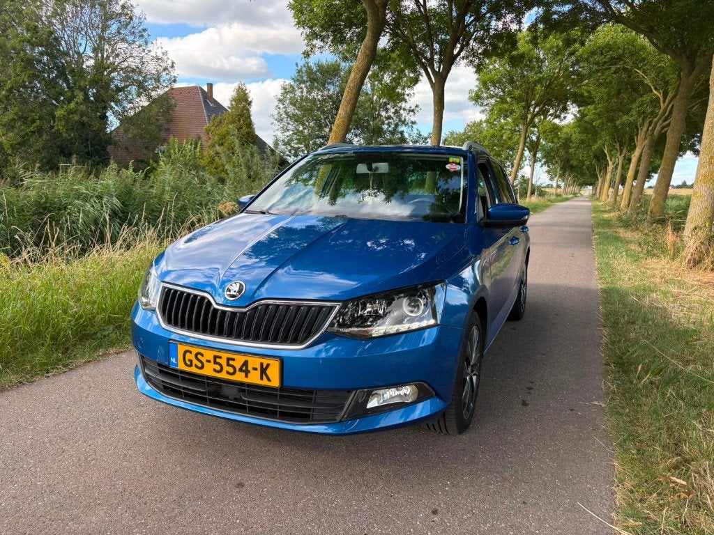 Skoda Fabia 1.2 TSI 66KW Combi 2015 Blauw, Stof, 40 €/maand, Blauw, Origineel Nederlands