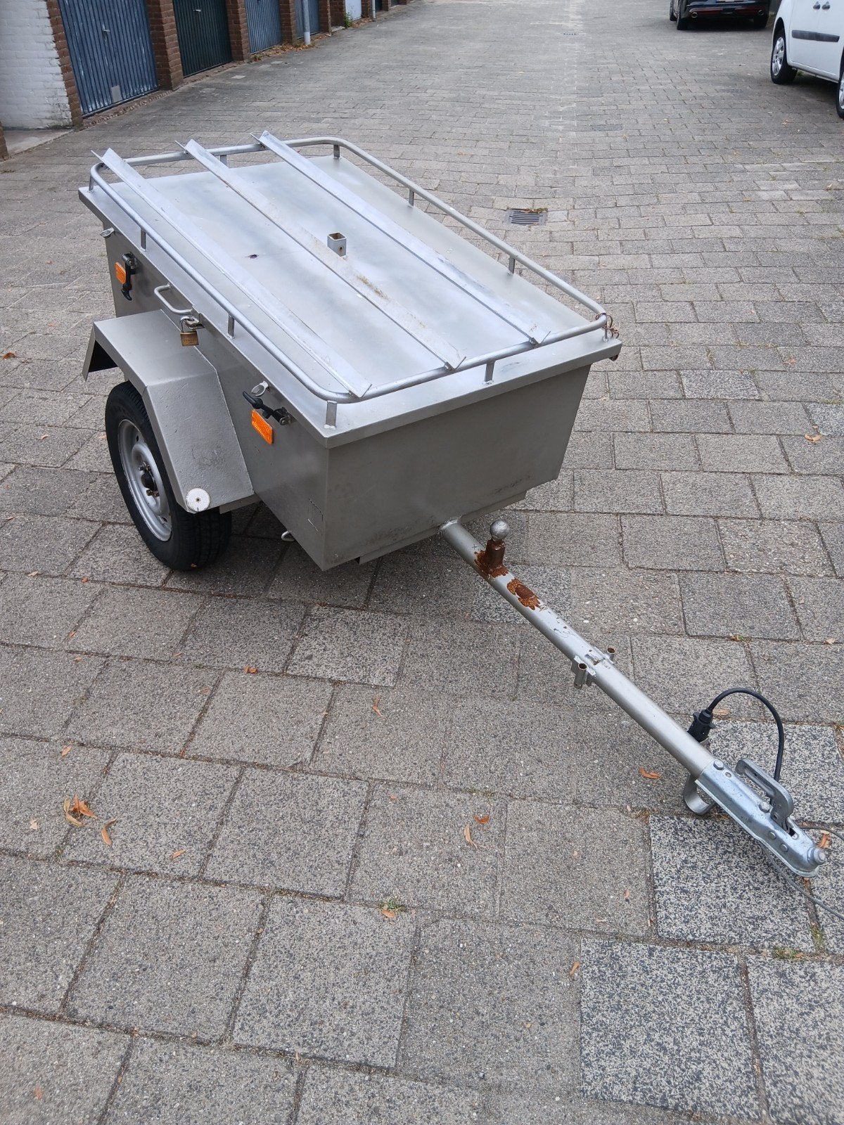mooie bagage aanhanger, Ophalen