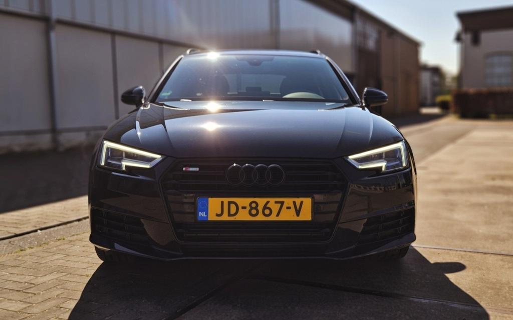 Audi A4 2.0 Tfsi MHEV Ultra 140KW AV S-t7 2016 Grijs, Auto's, Audi, Zwart, 1984 cc, 1435 kg, A4