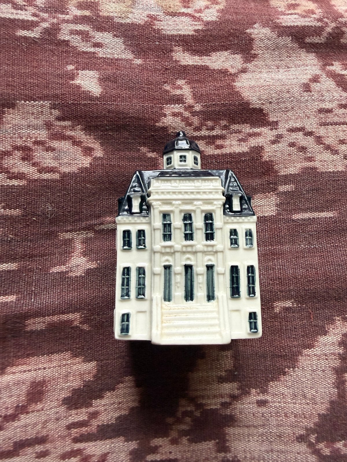 KLM Delfts Blauw huisje 41 t/m 60 - 100 jaar jubileum, Verzenden, Zo goed als nieuw, 41 t/m 60, Gevuld