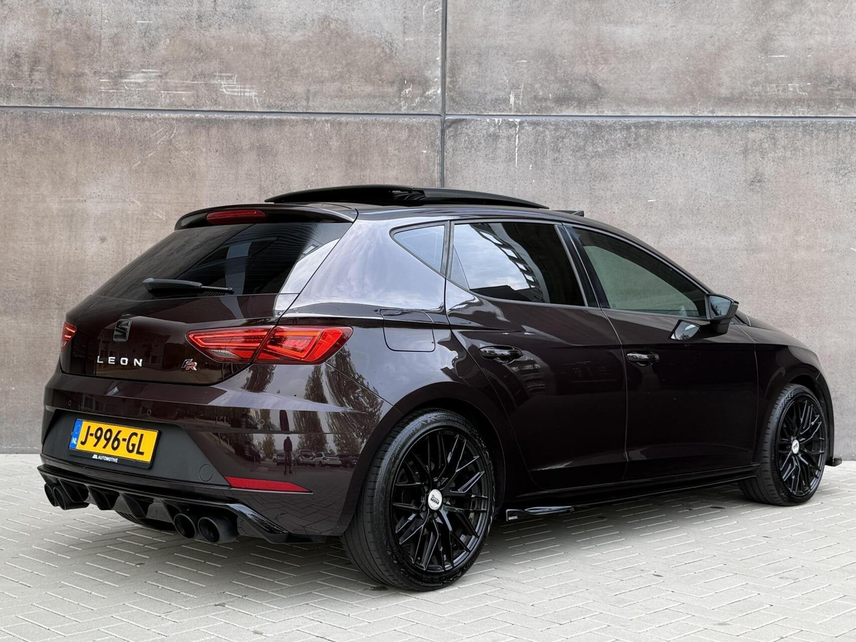 Seat Leon 1.8 TSI FR | Panorama Dak | Maxton | Downpipe | Kl, 1227 kg, Gebruikt, Automatische klimaatregeling, Bedrijf