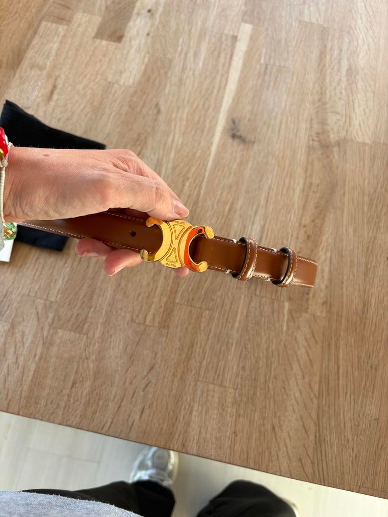 Céline riem - Amper gedragen met kleine schade aan gesp, Ophalen of Verzenden, Zo goed als nieuw, Bruin, Tailleriem