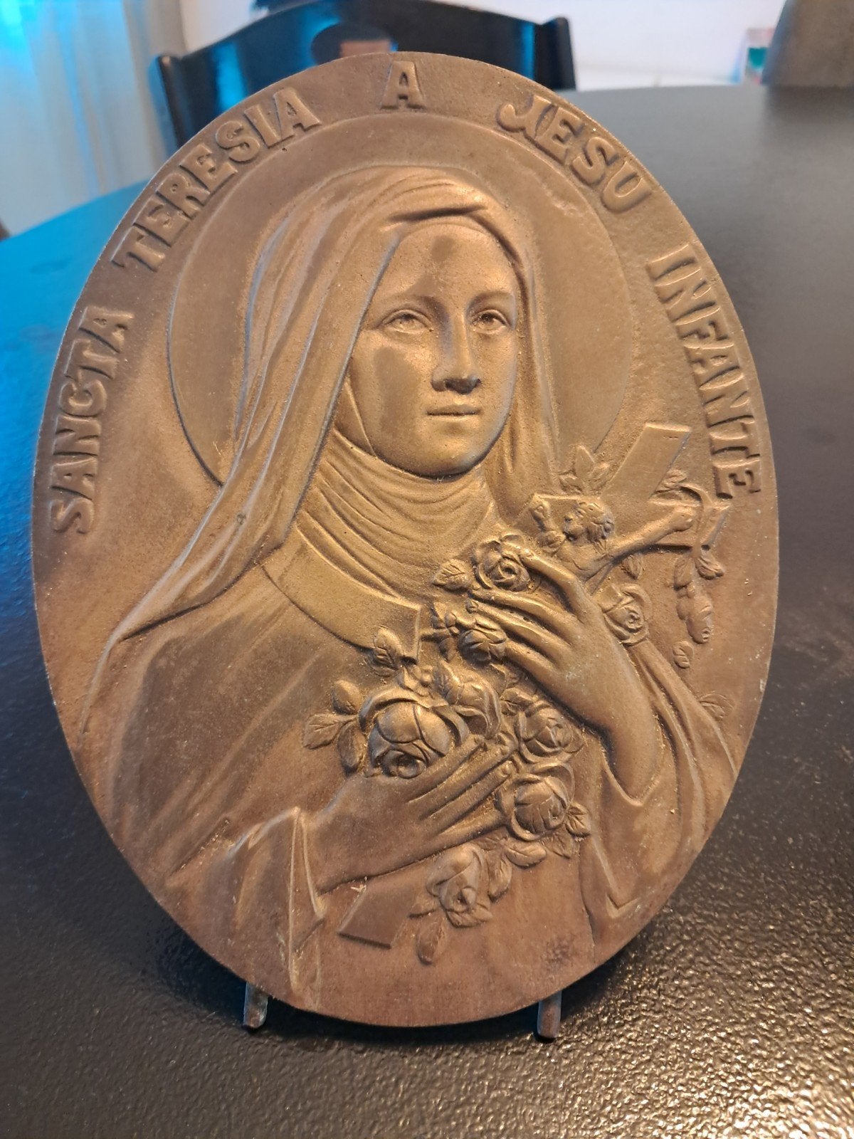 Sancta teresia a Jesu infante, bureau plaquette brons, Antiek en Kunst, Ophalen of Verzenden