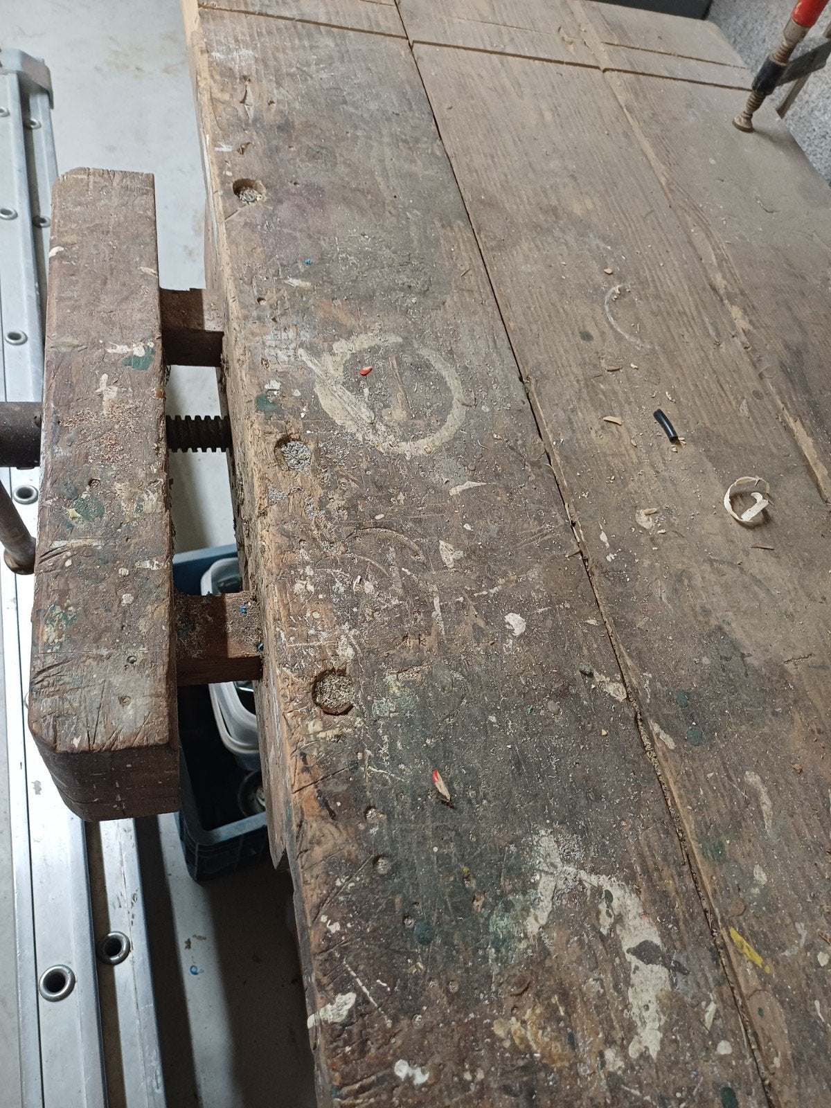Robuuste werkbank met bankschroef, Doe-het-zelf en Verbouw, Werkbanken, Ophalen, Gebruikt, 170 cm of meer, Bankschroef
