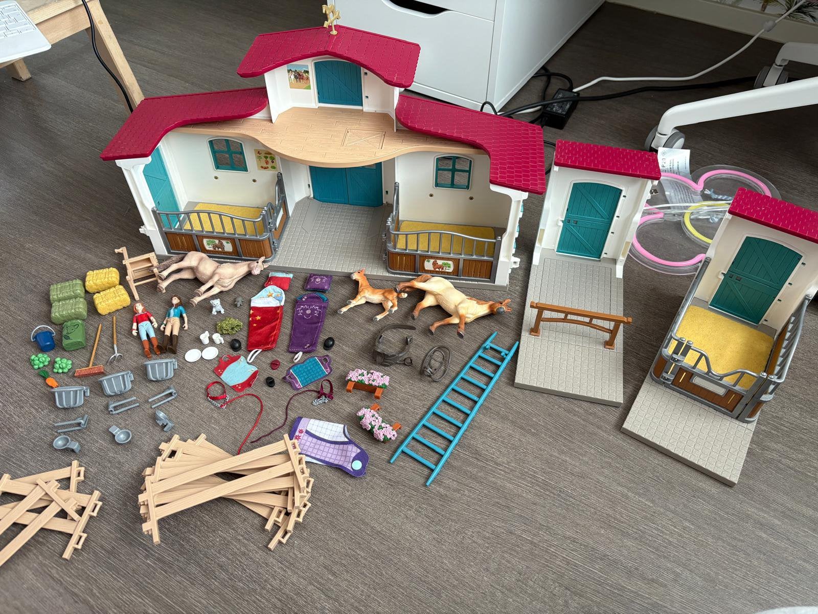 Schleich Horse club manege, Kinderen en Baby's, Ophalen, Zo goed als nieuw, Poppenhuis
