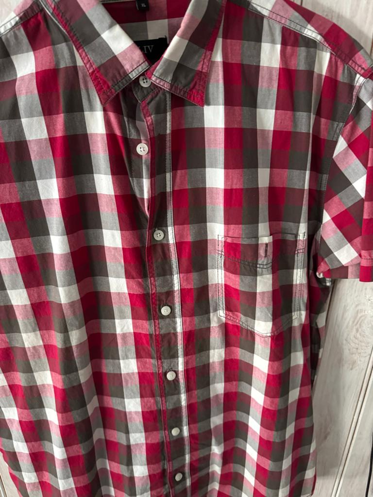 LIV geruit overhemd XL, Kleding | Heren, Overhemden, Ophalen of Verzenden, Gedragen, Rood, Overige halswijdtes