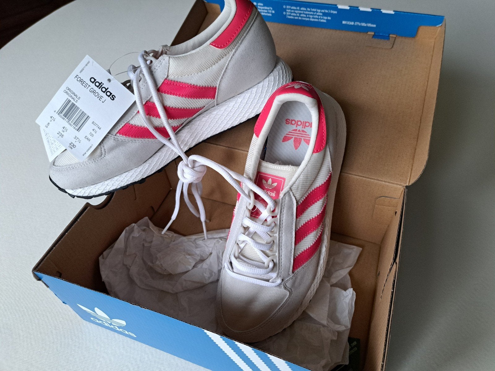 Nieuwe Adidas sneakers, Adidas, Wit, Nieuw, Ophalen of Verzenden