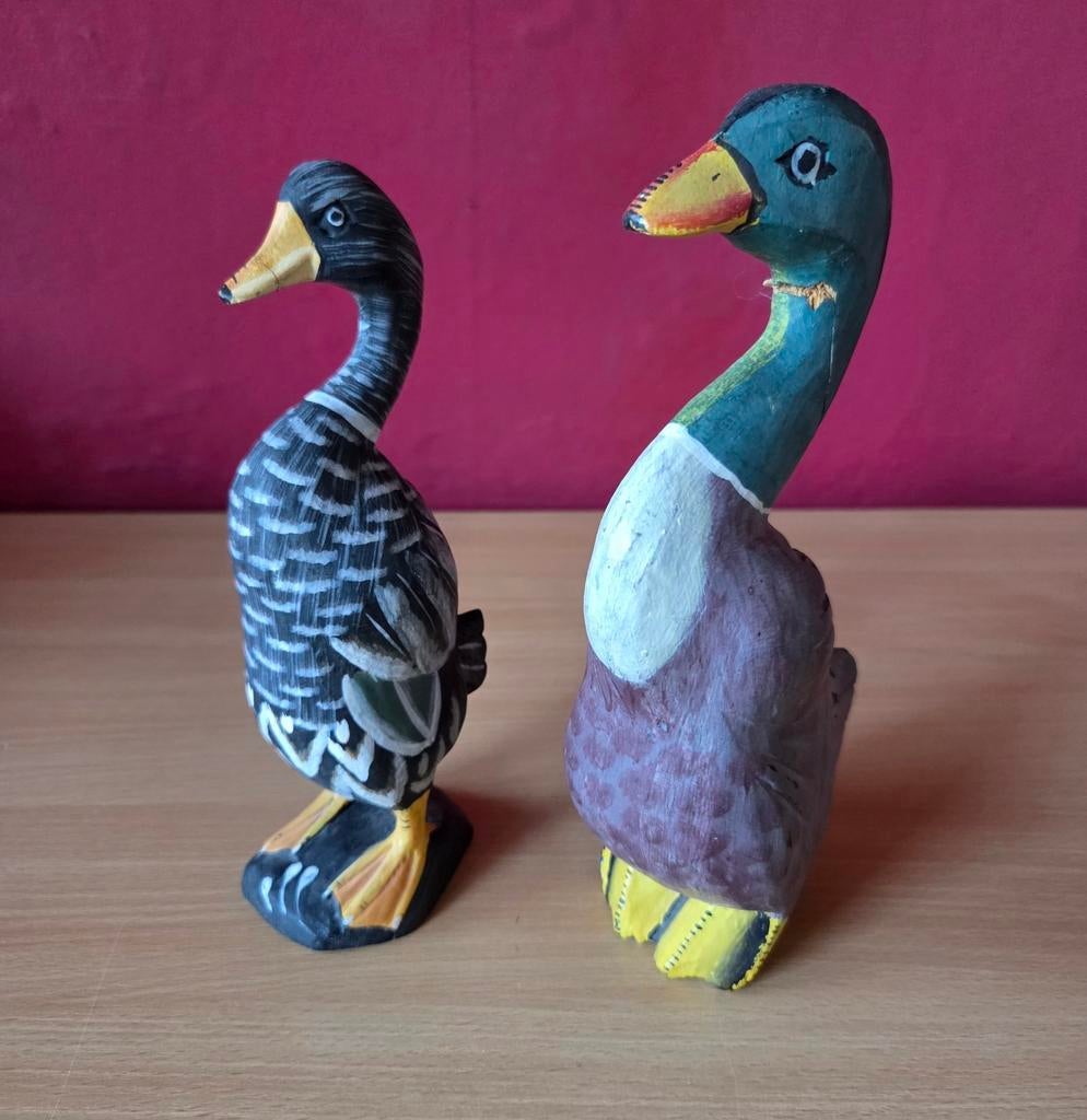 Twee houten eend beelden, Ophalen of Verzenden, Gebruikt, Dier