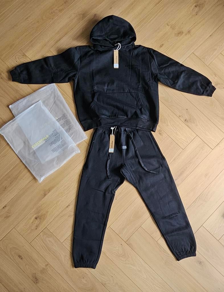 Essential Joggingpak Zwart - Maat S - Nieuw, Ophalen of Verzenden, Nieuw, Maat 46 (S) of kleiner