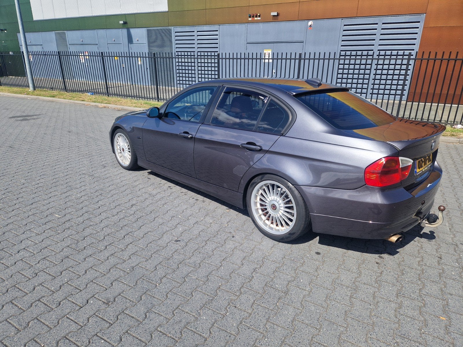 BMW 3-Serie 2.0 I 320 AUT 2006 Grijs, Achterwielaandrijving, 1995 cc, 4 cilinders, Particulier