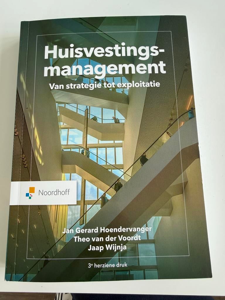 Huisvestingsmanagement, Boeken, Studieboeken en Cursussen, Ophalen of Verzenden, Gamma, Gelezen, HBO