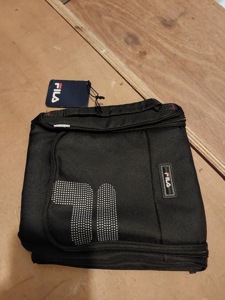 Fila schoudertasje - Nieuw met label, Sieraden, Tassen en Uiterlijk, Tassen | Schoudertassen, Ophalen of Verzenden, Nieuw, Zwart