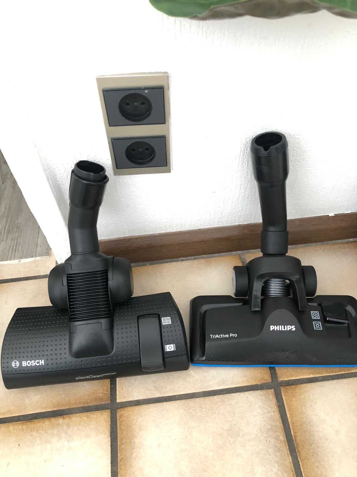Twee nieuw borstel voor Bosch een Philips., Ophalen of Verzenden, Zo goed als nieuw