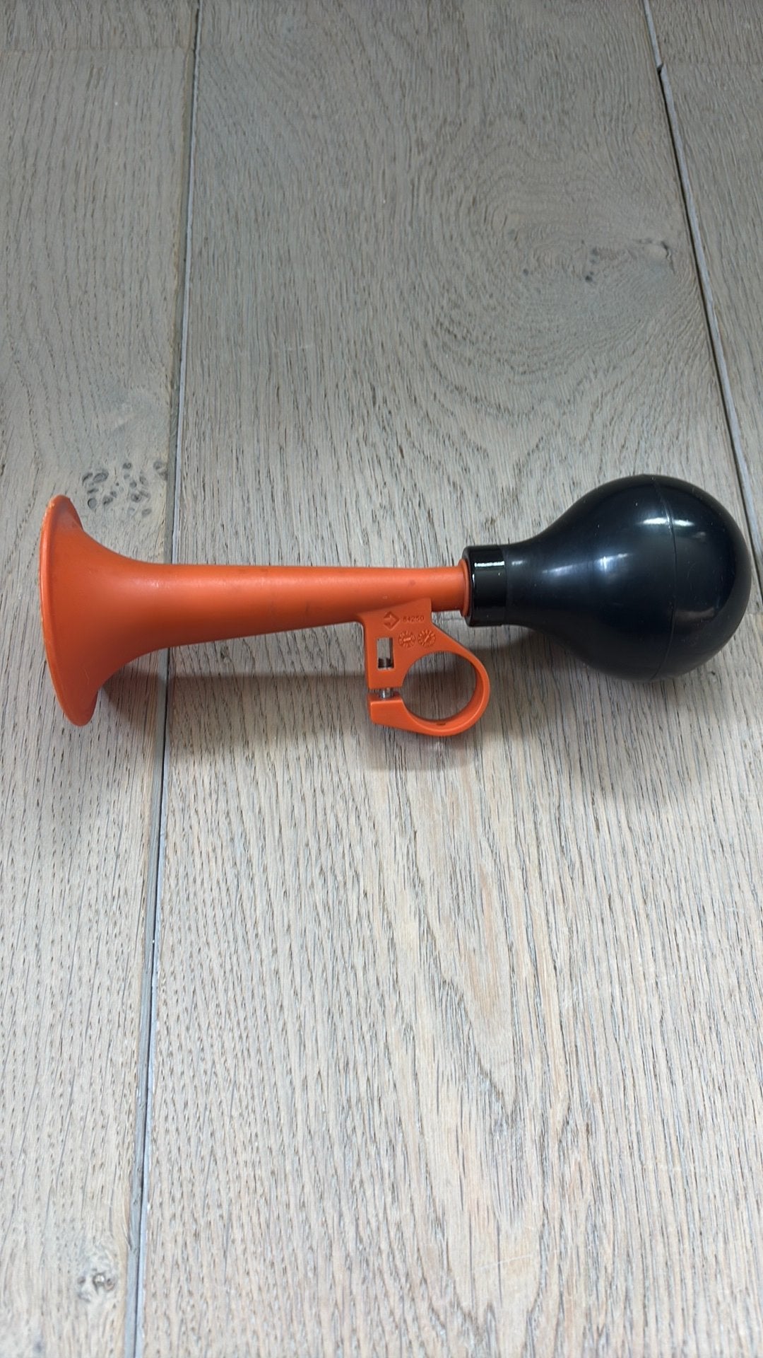 Btwin fiets toeter oranje, Fietsen en Brommers, Ophalen of Verzenden, Zo goed als nieuw