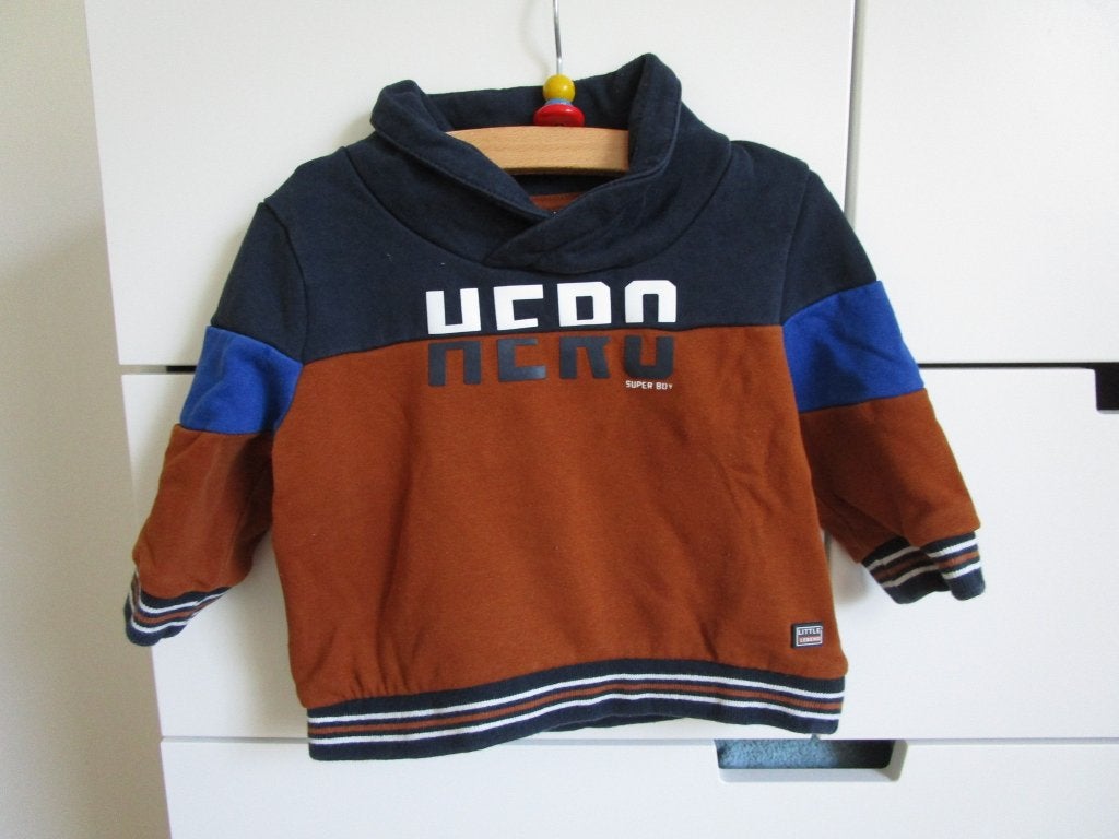 Baby Blue - sweat trui Hero maat 86, Truitje of Vestje, Baby Blue, Ophalen of Verzenden, Zo goed als nieuw
