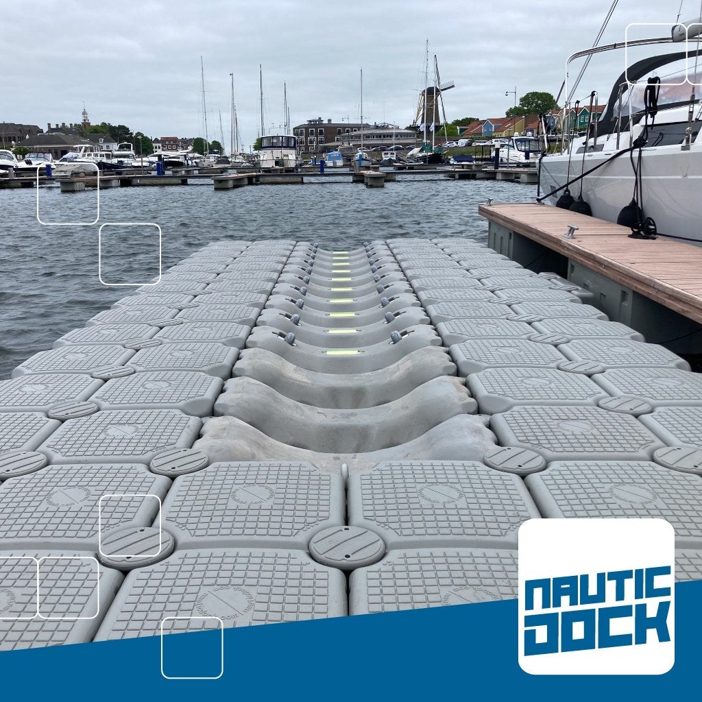 Bootlift 3,0 x 5,0 m | NauticDock Anti Aangroei Boot Dock, Watersport en Boten, Onderhoud en Reparatie, Info@nauticnederland.nl