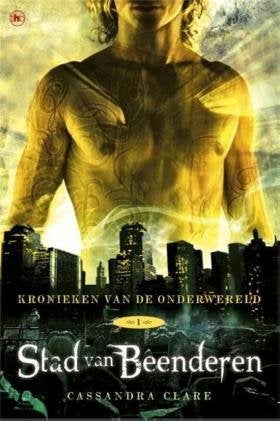 Stad van beenderen-Cassandra Clare, Boeken, Ophalen of Verzenden, Zo goed als nieuw