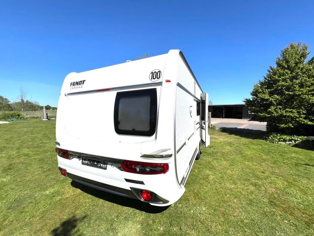 Fendt Saphir 560 SKM |Stapelbed|2022|Mover|Bomvol!, Dwarsbed, Rondzit, Bedrijf, Kachel