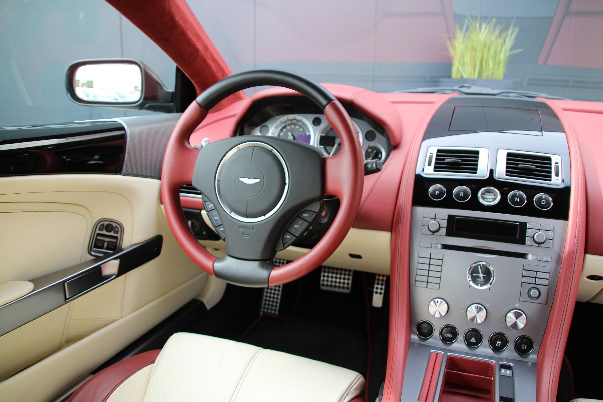 Aston Martin DB9 V12 Touchtronic | 470hp | Only 218km |, Auto's, Aston Martin, Automaat, Dealer onderhouden, Achterwielaandrijving