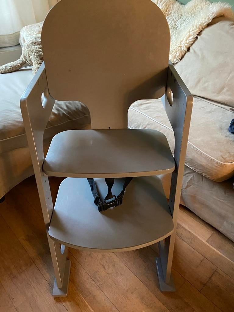 Houten verstelbare kinderstoel - Meegroeistoel, Ophalen of Verzenden, Gebruikt, Meegroeistoel, Aanschuifbaar