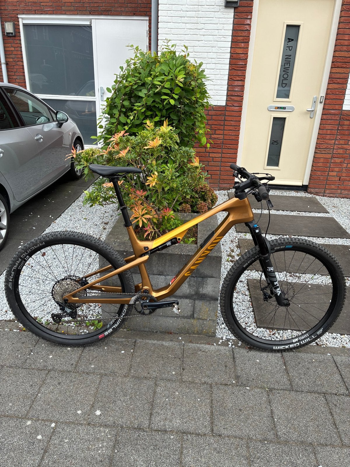 Canyon Lux Trail CF 7 - Full Suspension Mountainbike, 57 cm of meer, Zo goed als nieuw, Schijfrem, Ophalen